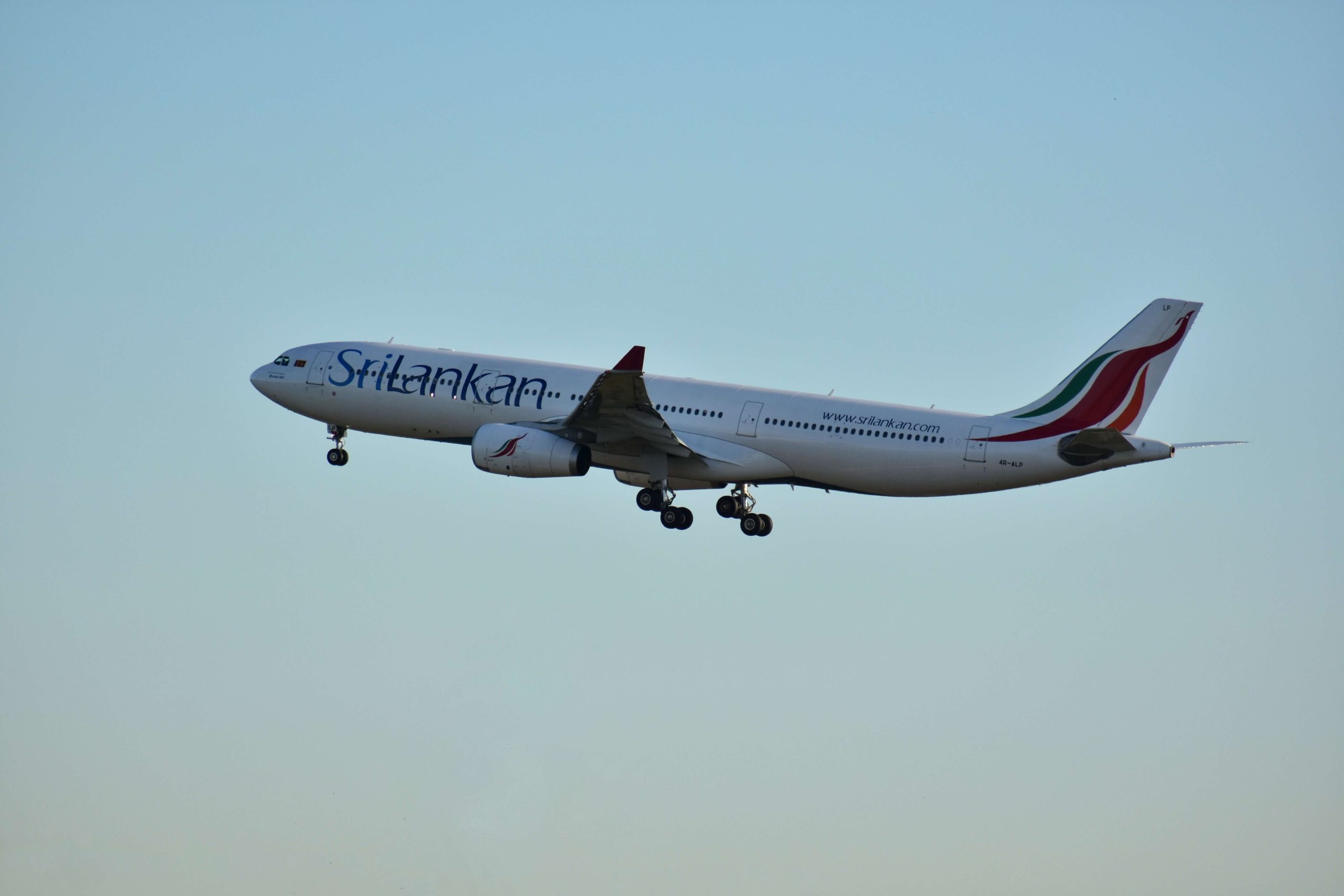 Sri Lanka tourist national Carrier