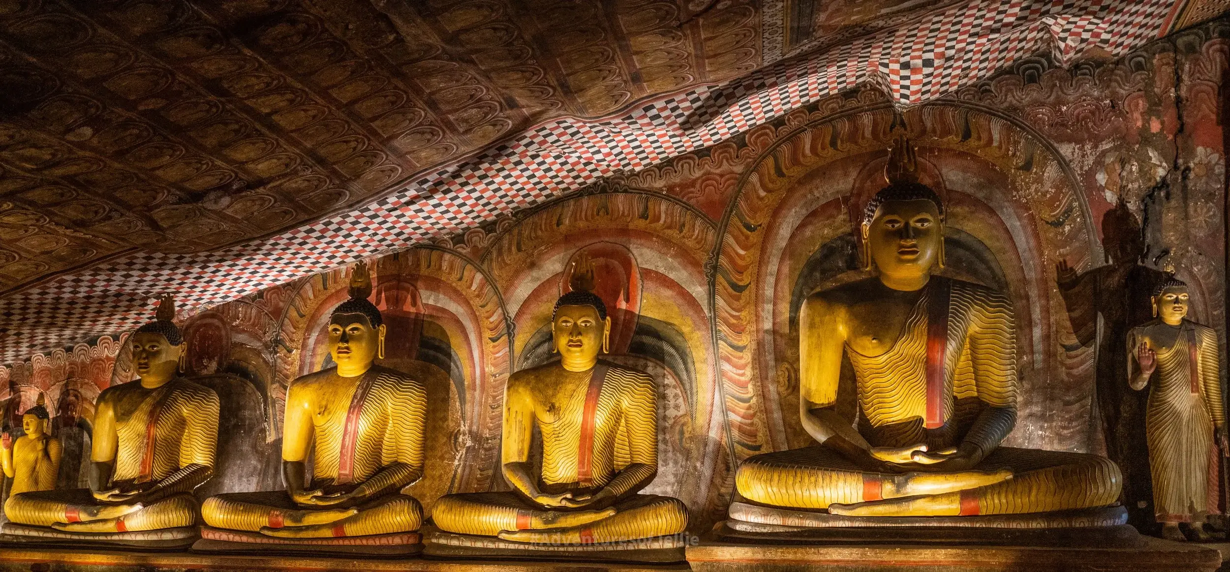 Dambulla cave temple